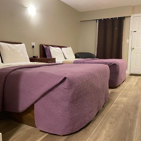 Imperial Motel 100 Mile House 외부 사진