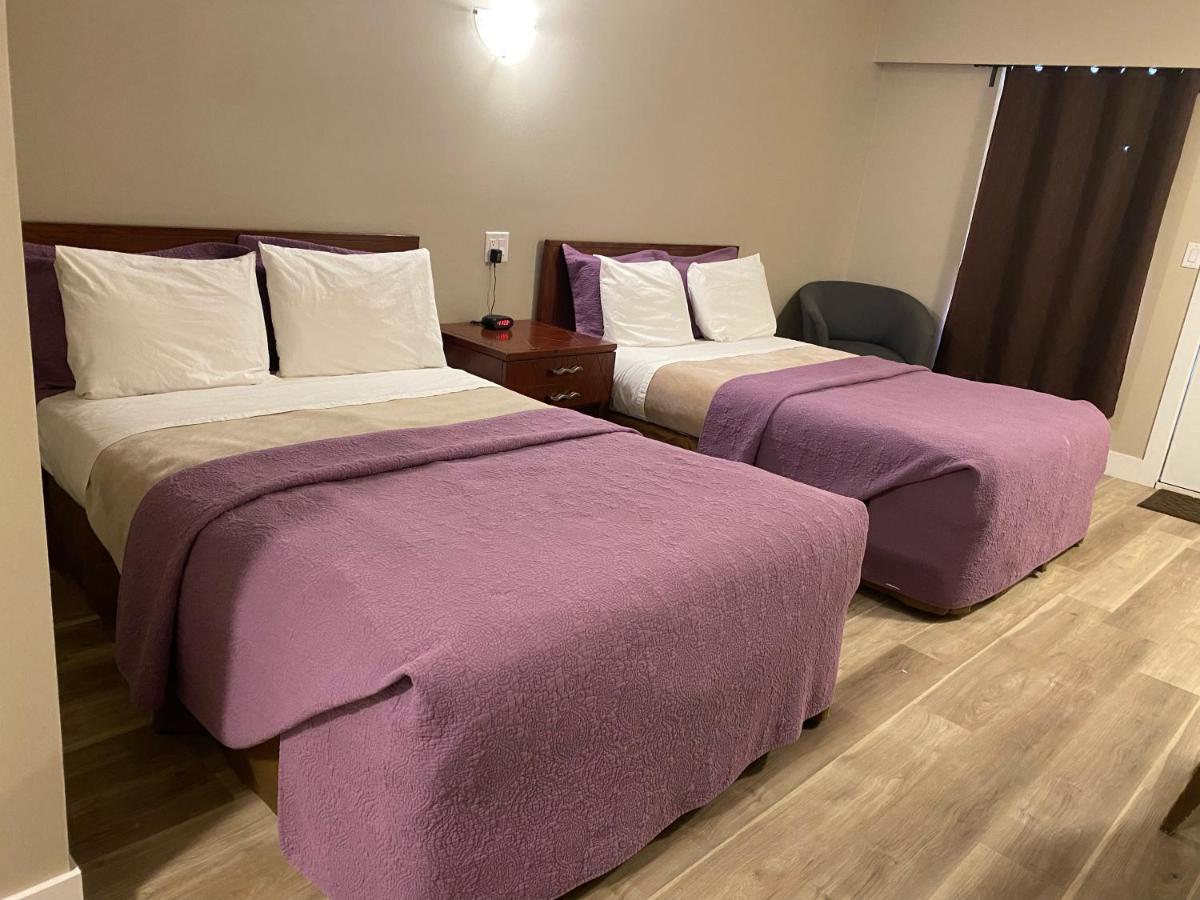 Imperial Motel 100 Mile House 외부 사진